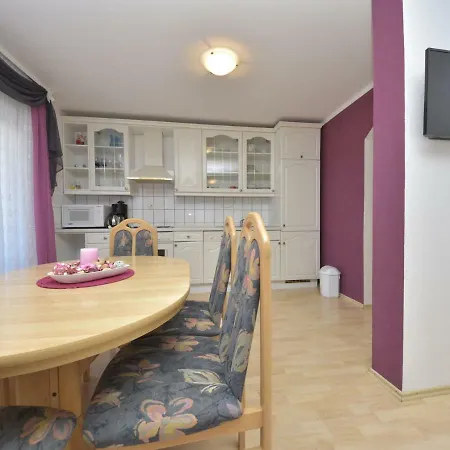 Apartamento Lamesic-2 *